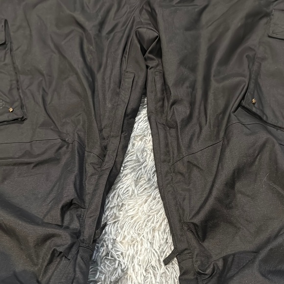 BOULDER GEAR Black Cargo Pants with Utility Design - Picture 12 of 13